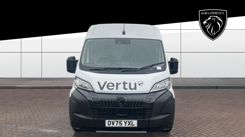 Peugeot Boxer 3500 Heavy L4 Diesel 2.2 BlueHDi 140 H2 Van Professional